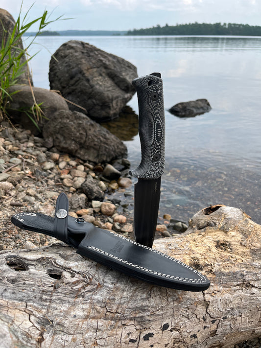 T5 Black micarta, black blade